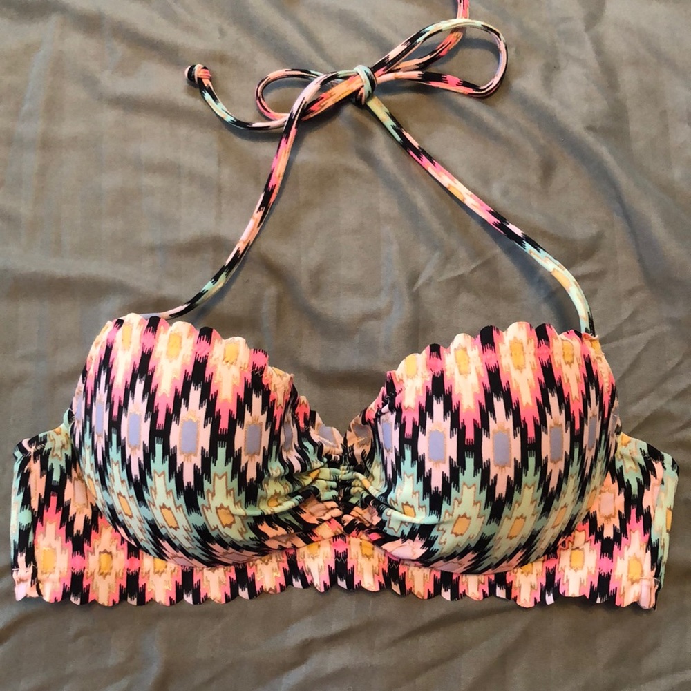 Victoria’s Secret bikini top